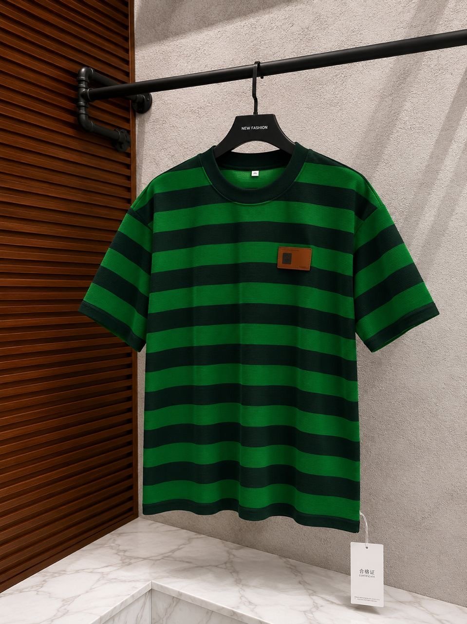 STRIPPED T-SHIRT