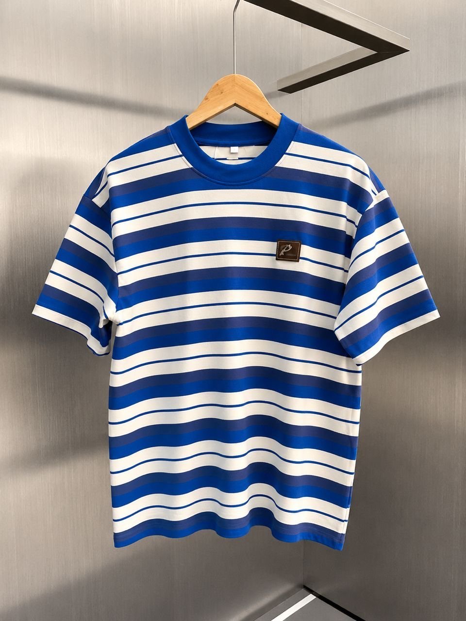 STRIPPED T-SHIRT
