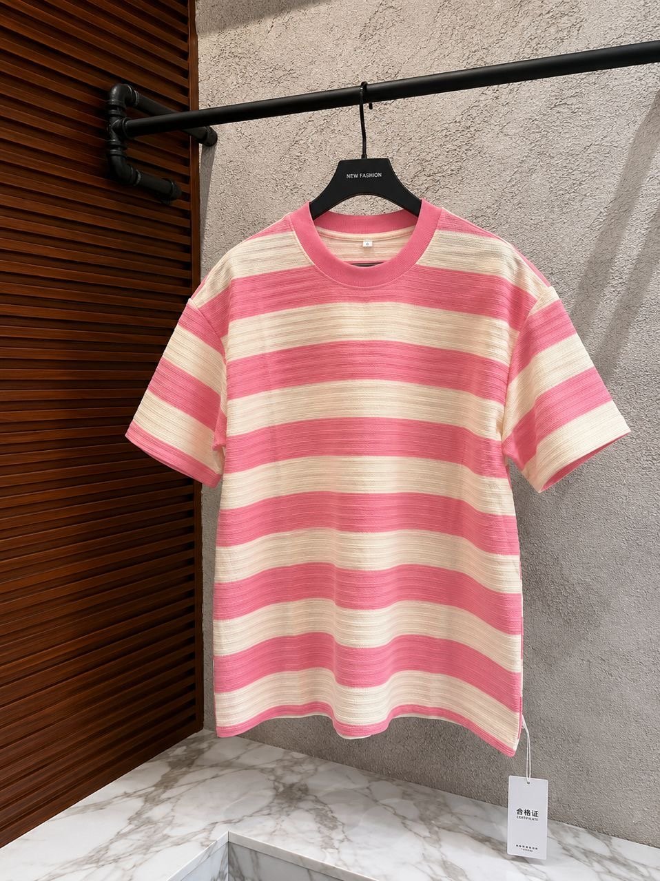 STRIPPED T-SHIRT