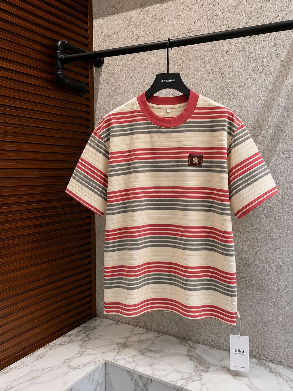 STRIPPED T-SHIRT
