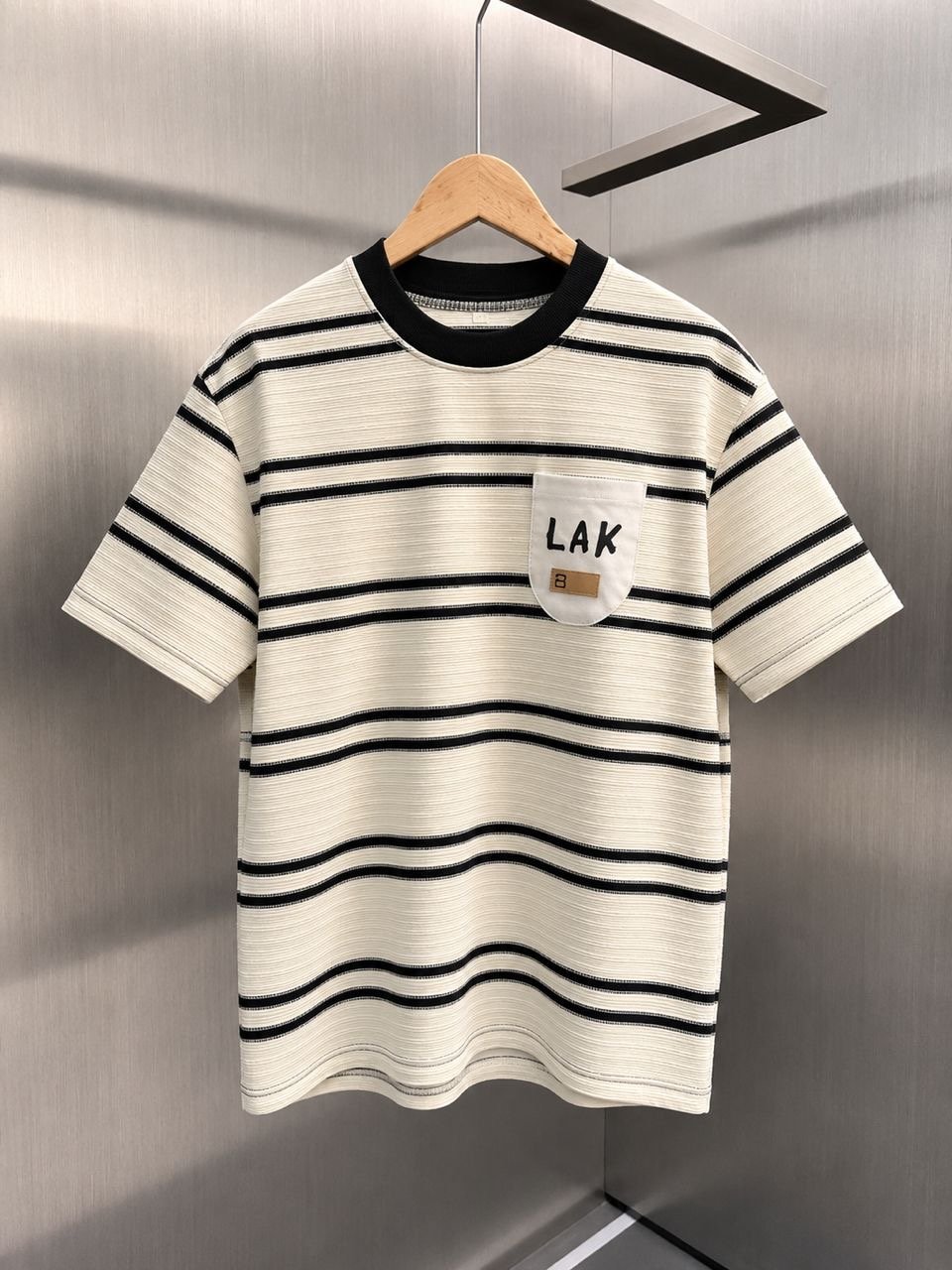 STRIPPED T-SHIRT