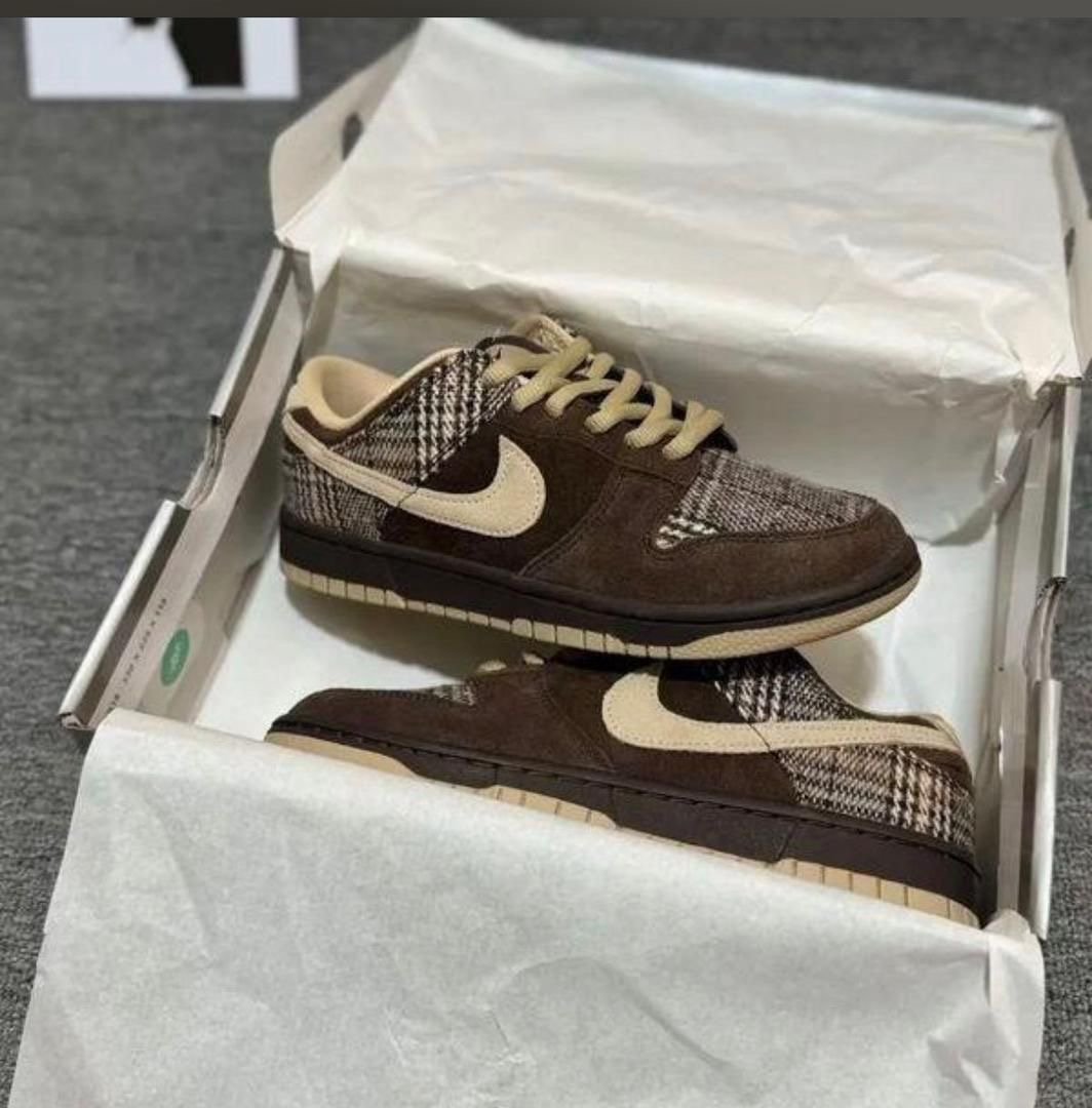Nike Dunk Low in the "Tweed"